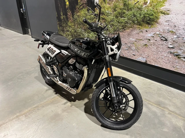 2026 Triumph, 10 km, dovoz Kanada — foto 3 z 5