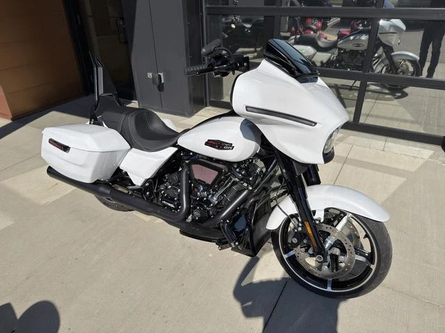 2024 Harley-Davidson, 5 942 km, dovoz Kanada — foto 3 z 5