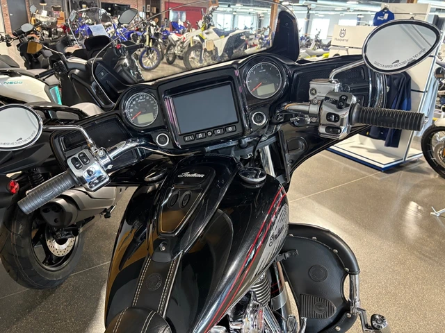 2018 Indian, 21 659 km, dovoz Kanada — foto 5 z 5