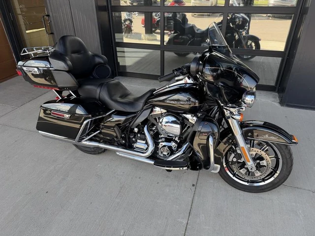2016 Harley-Davidson, 78 083 km, dovoz Kanada — foto 3 z 5