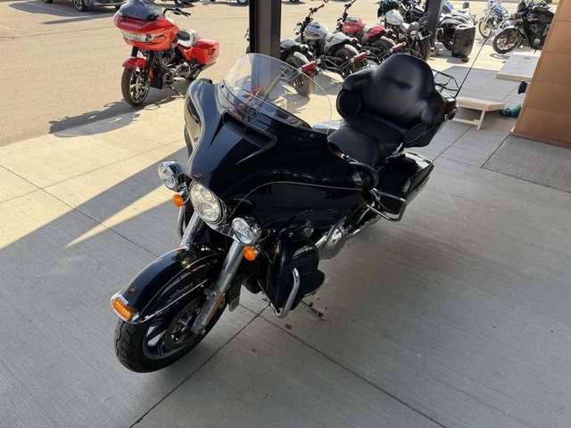 2016 Harley-Davidson, 78 083 km, dovoz Kanada — foto 5 z 5