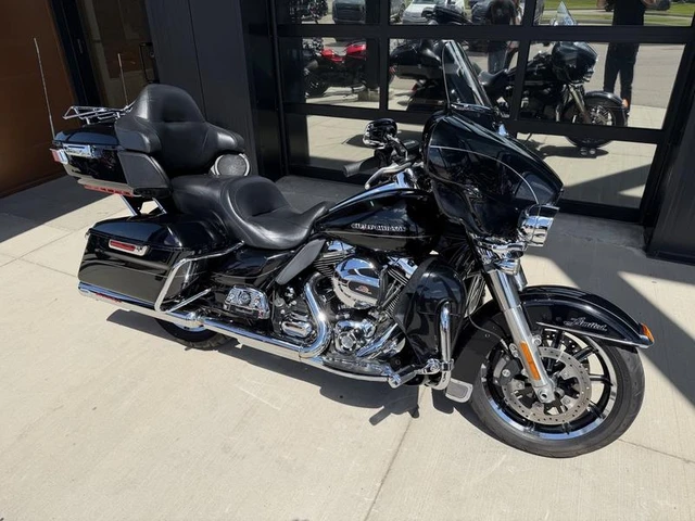 2014 Harley-Davidson, 79 893 km, dovoz Kanada — foto 3 z 5