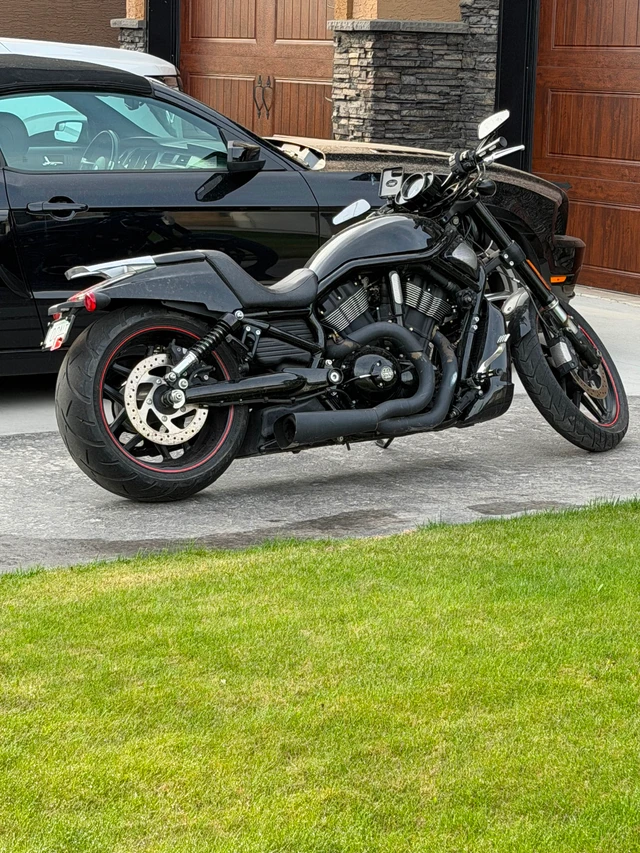 2012 Harley-Davidson, 23 000 km, dovoz Kanada — foto 3 z 5