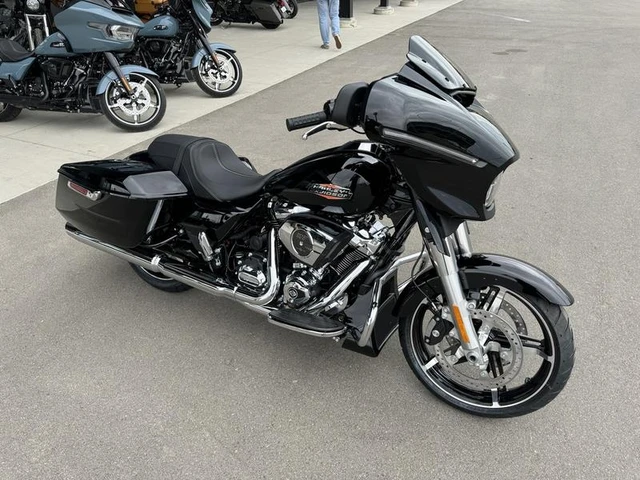 2026 Harley-Davidson, 10 km, dovoz Kanada — foto 3 z 5