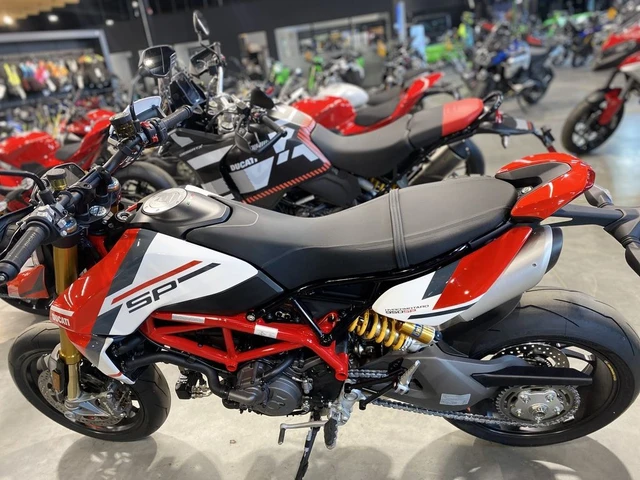 2025 Ducati, dovoz Kanada — foto 5 z 5