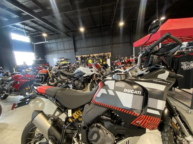 2024 Ducati, dovoz Kanada — foto 4 z 5