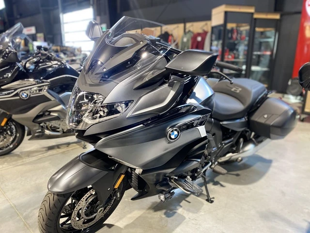 2025 BMW, dovoz Kanada — foto 3 z 5