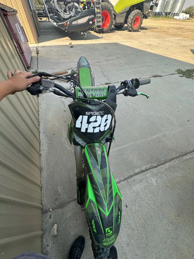 Dirt Bike, dovoz Kanada — foto 2 z 4