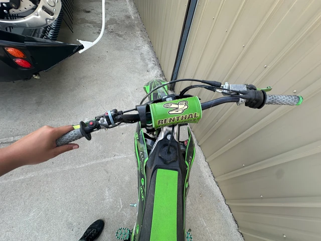 Dirt Bike, dovoz Kanada — foto 3 z 4
