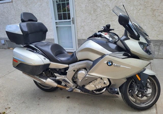 2012 BMW, 100 224 km, dovoz Kanada — foto 3 z 5