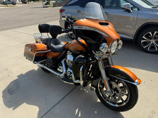 2014 Harley-Davidson, 21 562 km, dovoz Kanada — foto 2 z 5