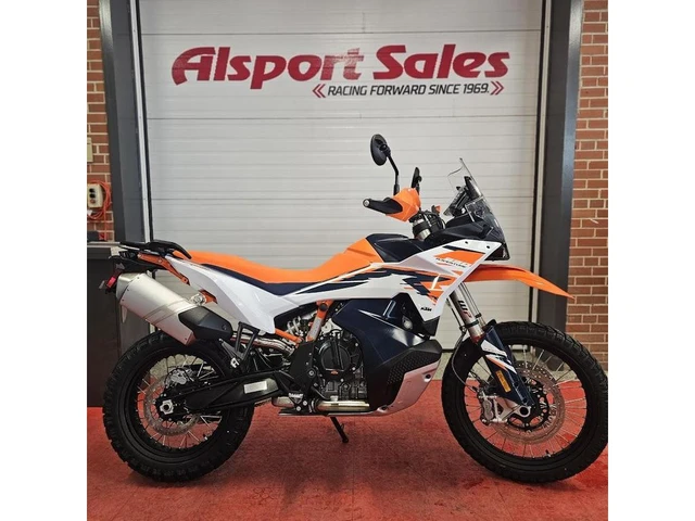 2026 KTM, dovoz Kanada — foto 1 z 5 2026 KTM, dovoz Kanada — foto 1 z 5