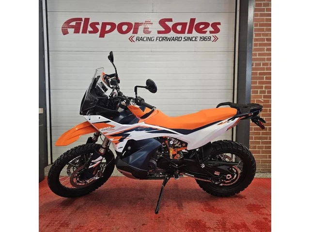 2026 KTM, dovoz Kanada — foto 4 z 5