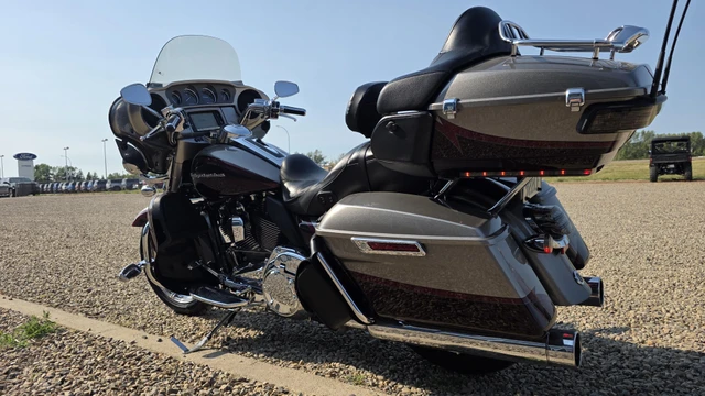 2015 Harley-Davidson, 83 872 km, dovoz Kanada — foto 4 z 5