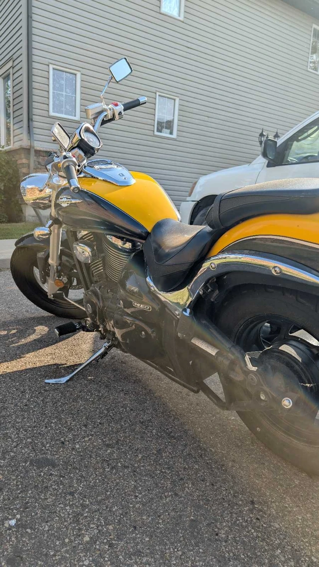 2008 Suzuki, 6 100 km, dovoz Kanada — foto 2 z 4