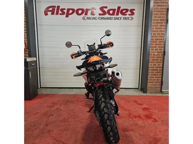 2026 KTM, dovoz Kanada — foto 3 z 5