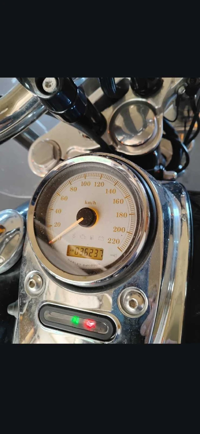 2011 Harley-Davidson, 36 000 km, dovoz Kanada — foto 5 z 5