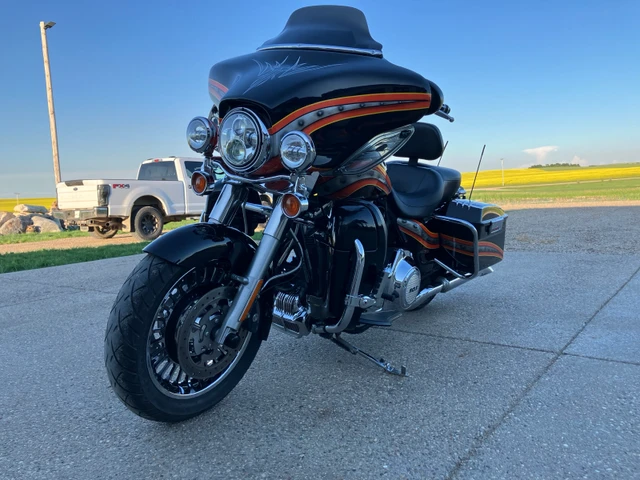 2011 Harley-Davidson, 85 000 km, dovoz Kanada — foto 5 z 5