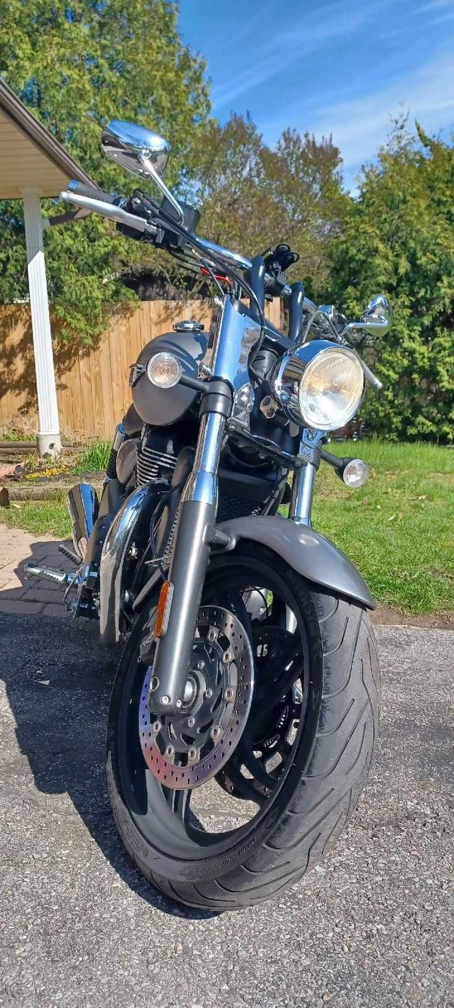 2013 Triumph, 38 000 km, dovoz Kanada — foto 3 z 3