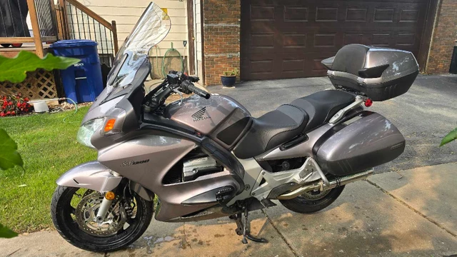 2003 Honda, 167 409 km, dovoz Kanada — foto 3 z 5