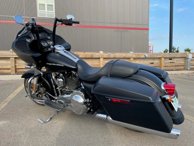 2016 Harley-Davidson, 14 500 km, dovoz Kanada — foto 2 z 3