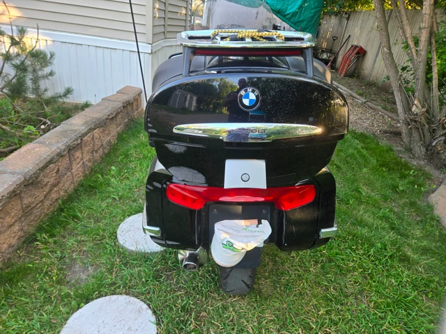 2009 BMW, 75 000 km, dovoz Kanada — foto 3 z 3