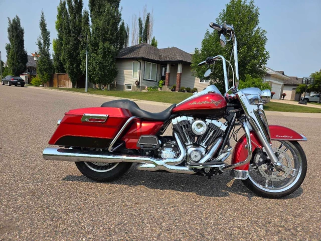 2013 Harley-Davidson, 44 878 km, dovoz Kanada — foto 2 z 5