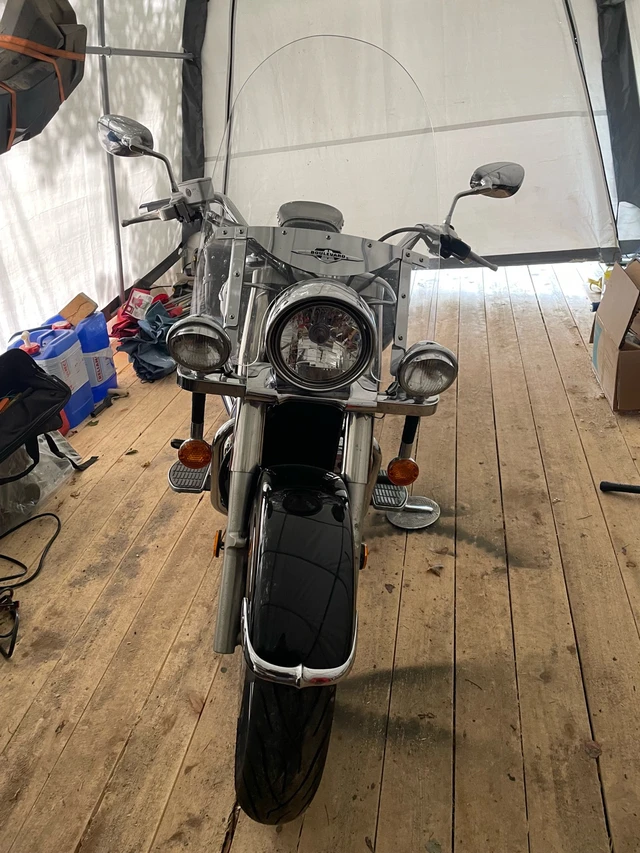2007 Suzuki, 59 000 km, dovoz Kanada — foto 4 z 5