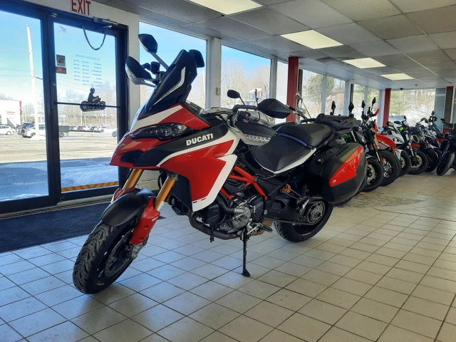 2018 Ducati, 15 617 km, dovoz Kanada — foto 3 z 5