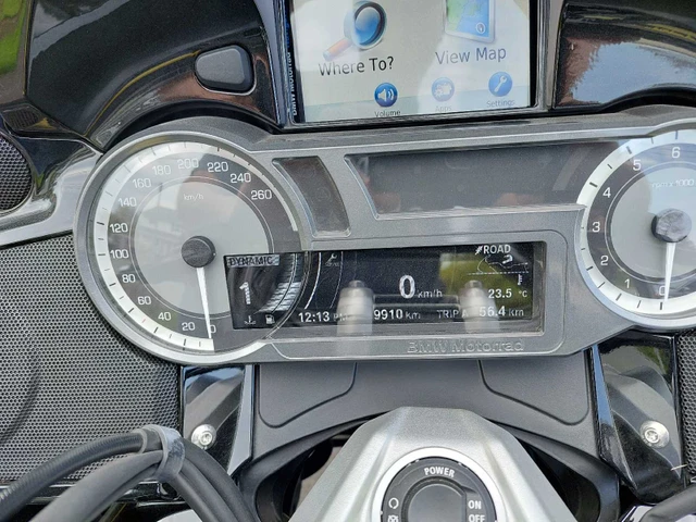 2018 BMW, 12 000 km, dovoz Kanada — foto 4 z 5