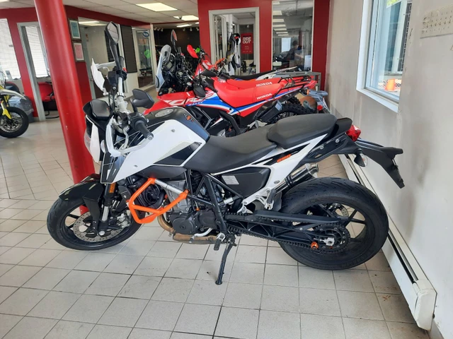 2017 KTM, 18 000 km, dovoz Kanada — foto 2 z 5