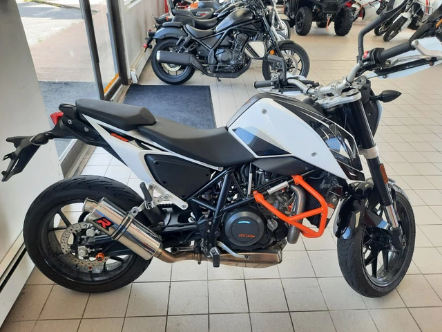 2017 KTM, 18 000 km, dovoz Kanada — foto 4 z 5