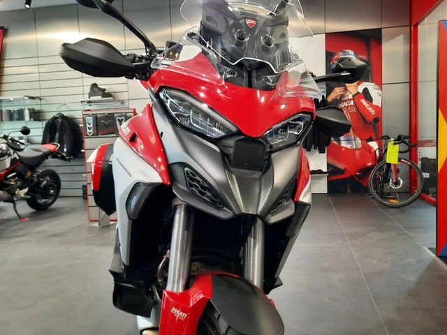 2024 Ducati, 245 km, dovoz Kanada — foto 5 z 5