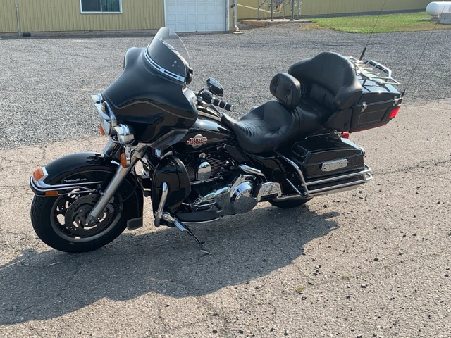 2007 Harley-Davidson, 80 000 km, dovoz Kanada — foto 4 z 5
