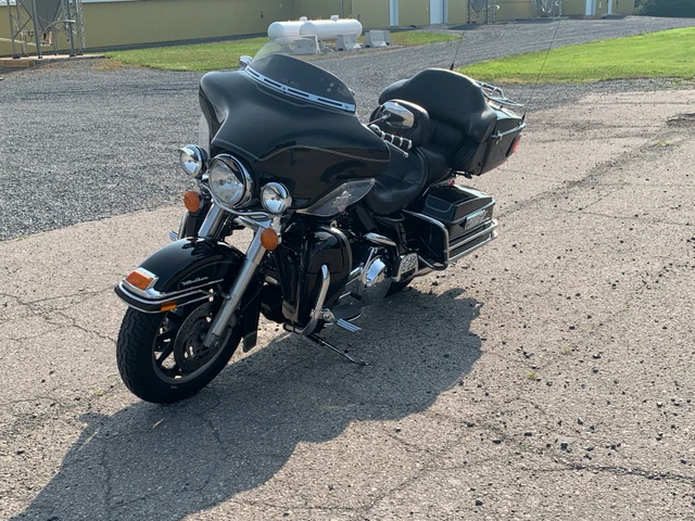 2007 Harley-Davidson, 80 000 km, dovoz Kanada — foto 5 z 5