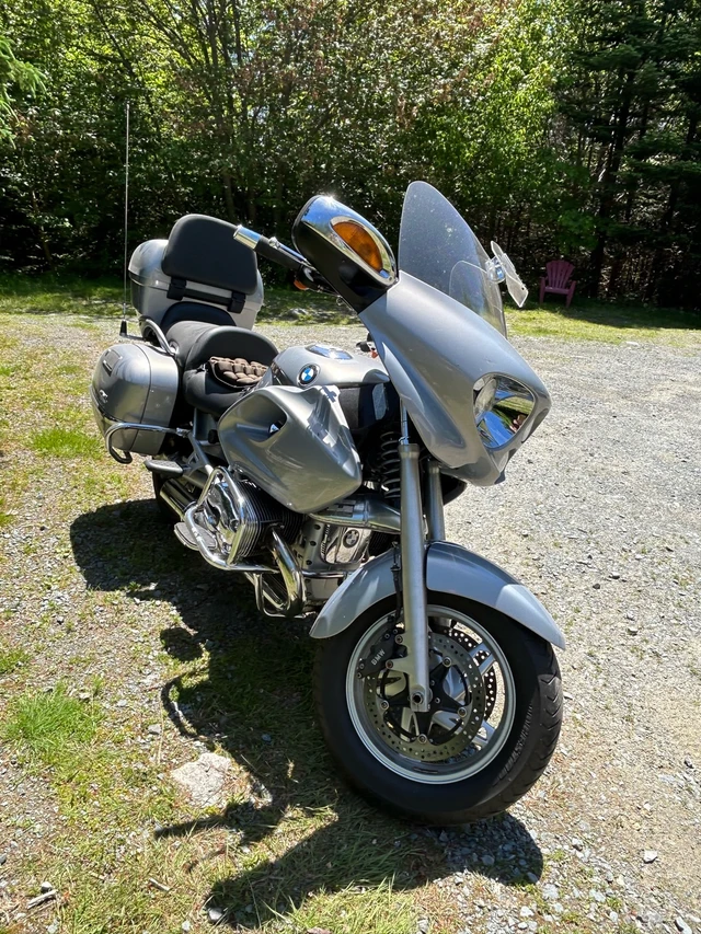 2004 BMW, 62 000 km, dovoz Kanada — foto 3 z 5