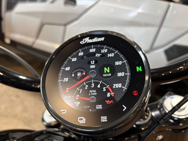 2026 Indian, 1 km, dovoz Kanada — foto 3 z 3