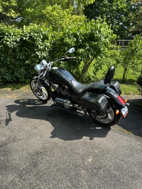 2008 Victory, 44 000 km, dovoz Kanada — foto 2 z 2