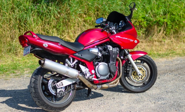 2001 Suzuki, 40 000 km, dovoz Kanada — foto 4 z 5