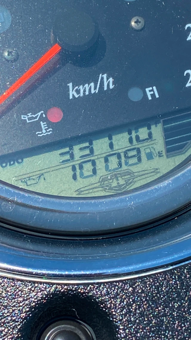2008 Suzuki, 33 110 km, dovoz Kanada — foto 5 z 5