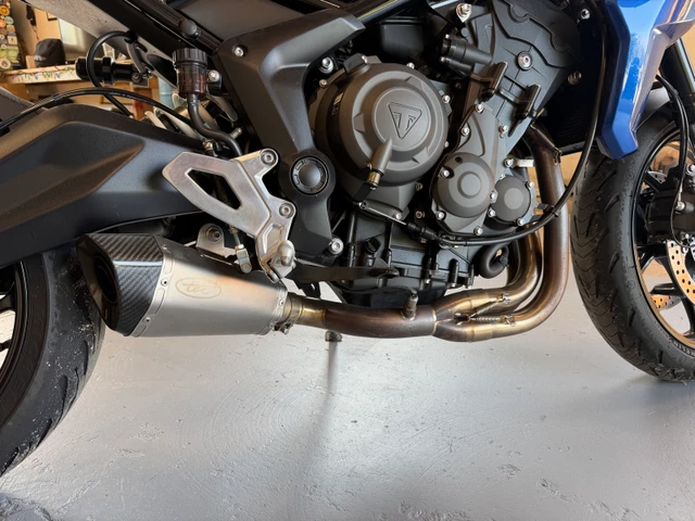 2022 Triumph, 11 000 km, dovoz Kanada — foto 4 z 5