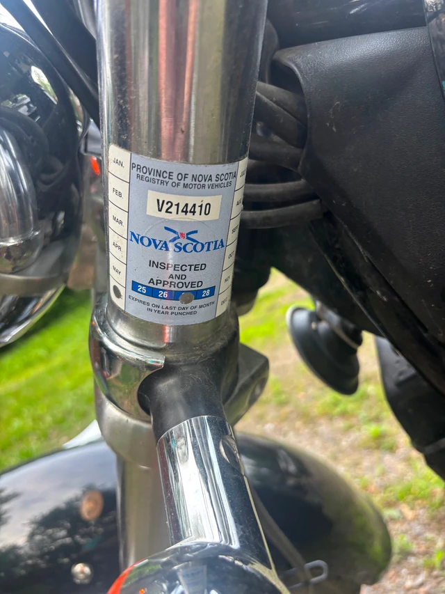 2003 Suzuki, 36 302 km, dovoz Kanada — foto 4 z 5