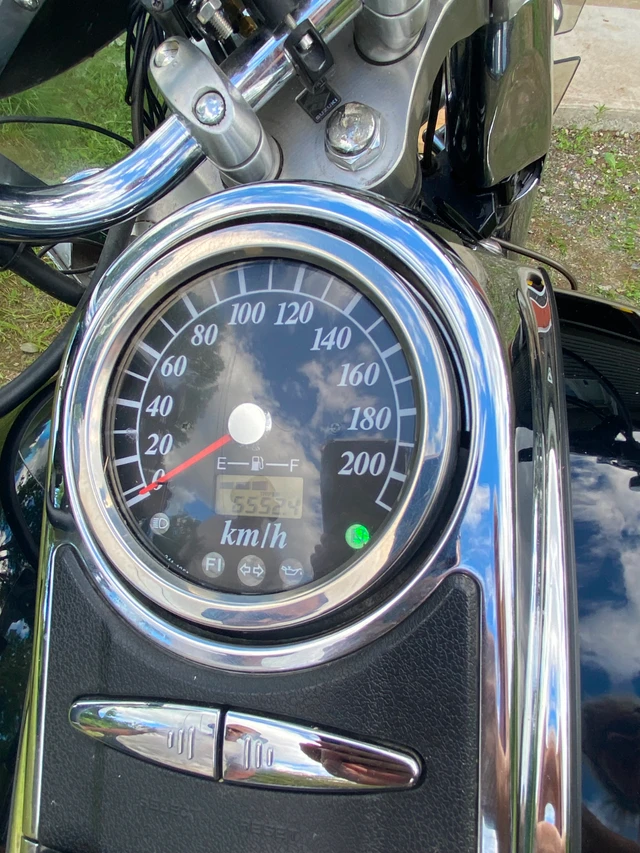 2006 Suzuki, 104 959 km, dovoz Kanada — foto 4 z 5