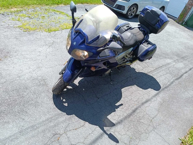 2005 Yamaha, 130 000 km, dovoz Kanada — foto 3 z 5