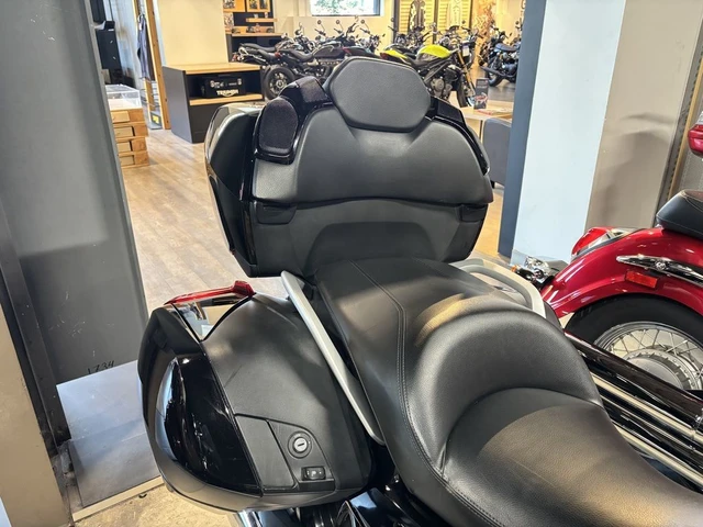 2021 BMW, černá, 58 754 km, dovoz Kanada — foto 3 z 5