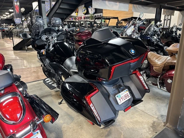2021 BMW, černá, 58 754 km, dovoz Kanada — foto 4 z 5