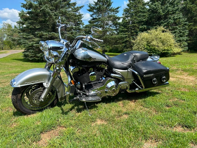 2003 Harley-Davidson, 19 396 km, dovoz Kanada — foto 2 z 5