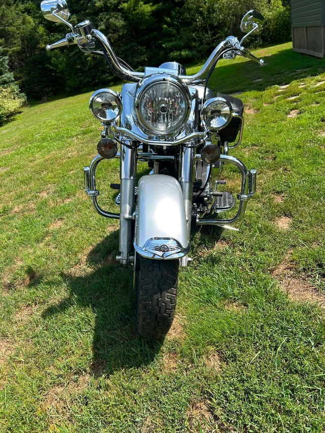 2003 Harley-Davidson, 19 396 km, dovoz Kanada — foto 3 z 5