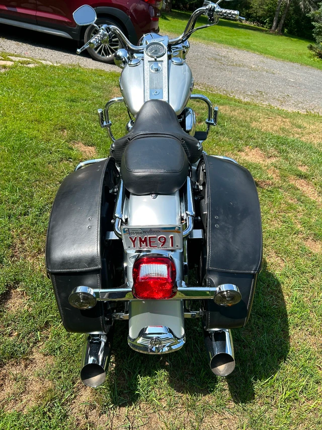 2003 Harley-Davidson, 19 396 km, dovoz Kanada — foto 4 z 5
