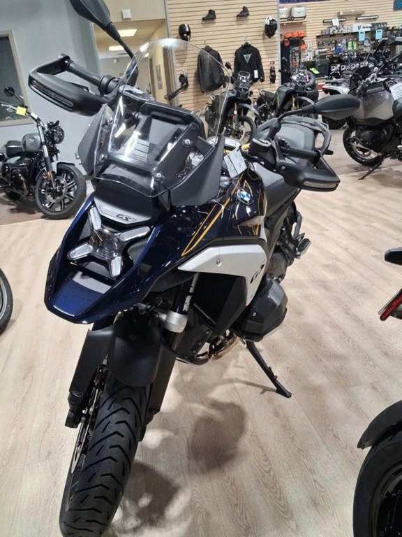 2026 BMW, 10 km, dovoz Kanada — foto 4 z 5